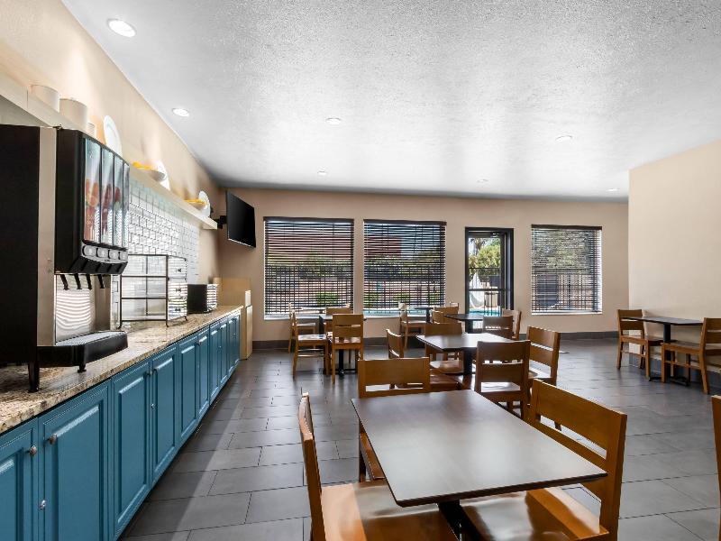 Country Inn & Suites by Radisson, Tucson Airport image
