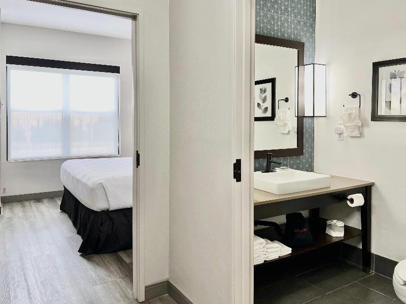 Country Inn & Suites by Radisson, Tucson Airport image