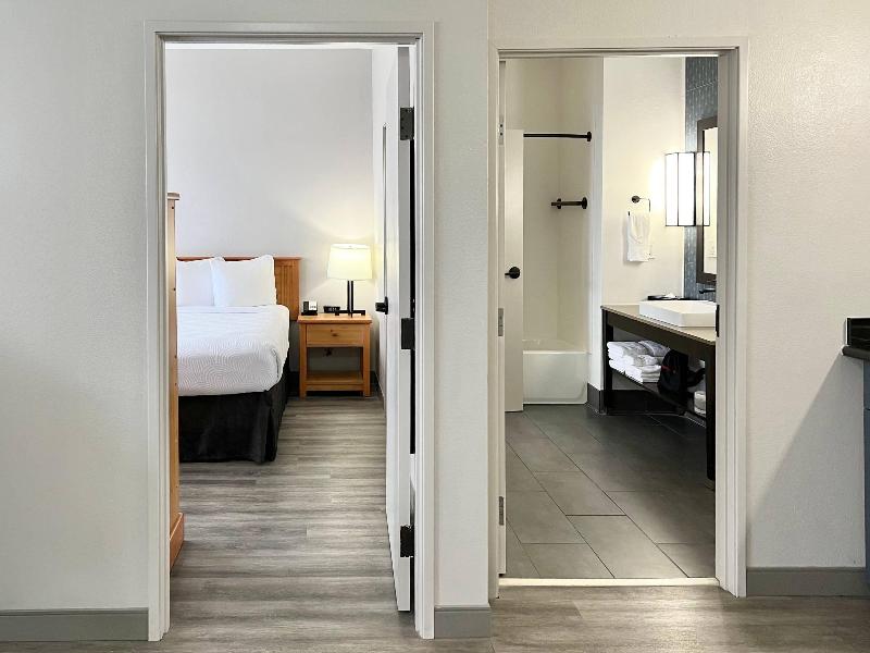 Country Inn & Suites by Radisson, Tucson Airport image