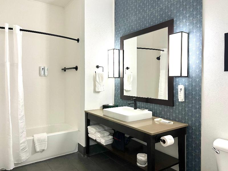 Country Inn & Suites by Radisson, Tucson Airport image