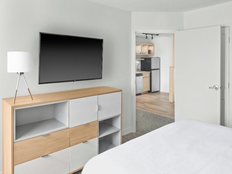 TownePlace Suites Detroit Warren image