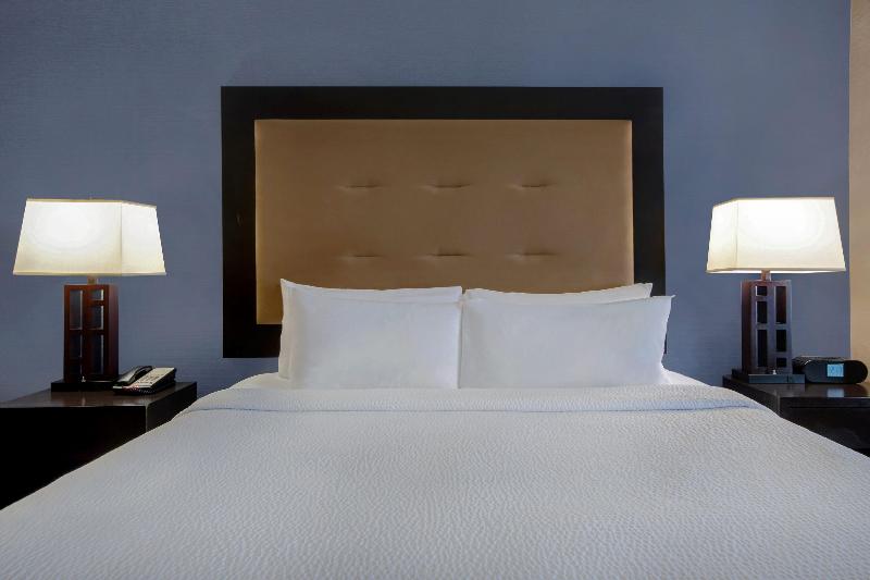Holiday Inn Detroit Metro Airport By IHG photo 17