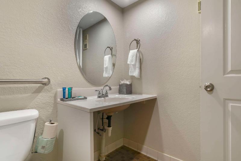 Inn on Destin Harbor — photo 64