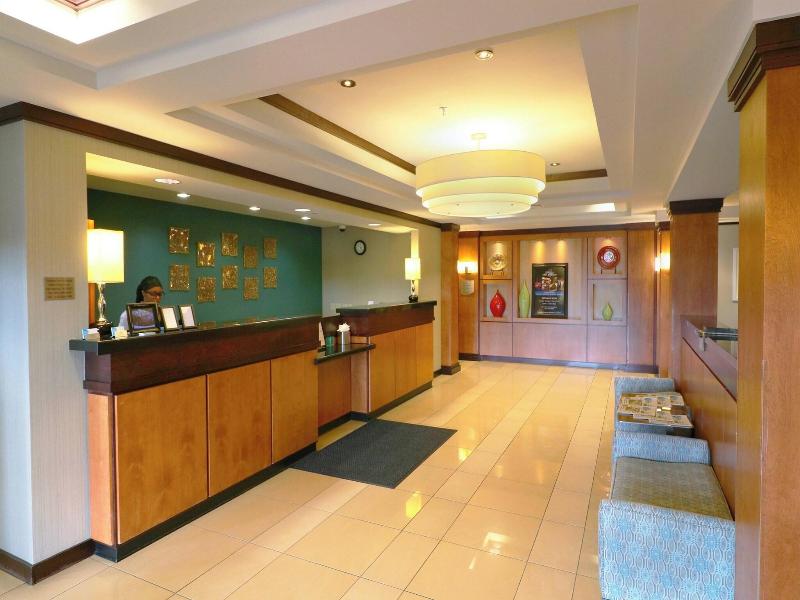 Fairfield Inn & Suites Des Moines Airport