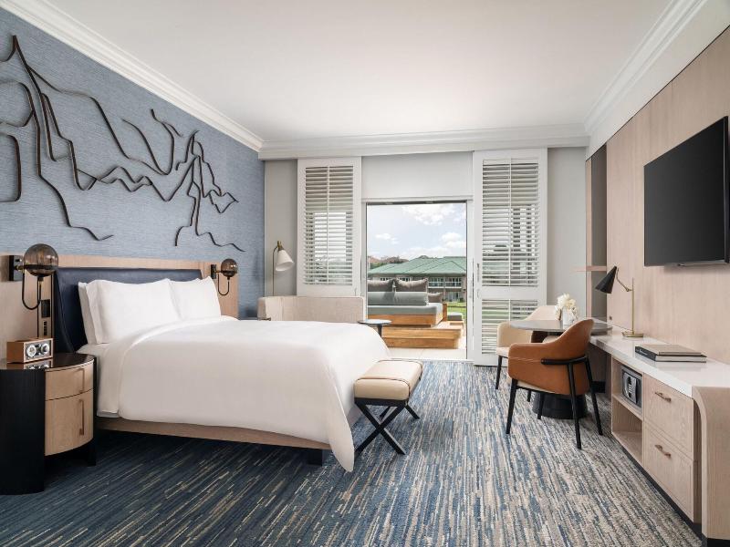 The Ritz-Carlton Dallas, Las Colinas image