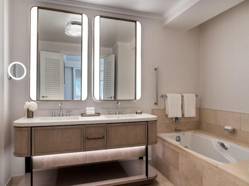 The Ritz-Carlton Dallas, Las Colinas image