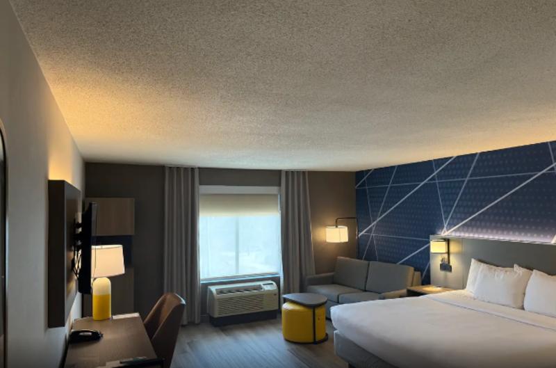 Comfort Inn & Suites Danbury-Bethel image