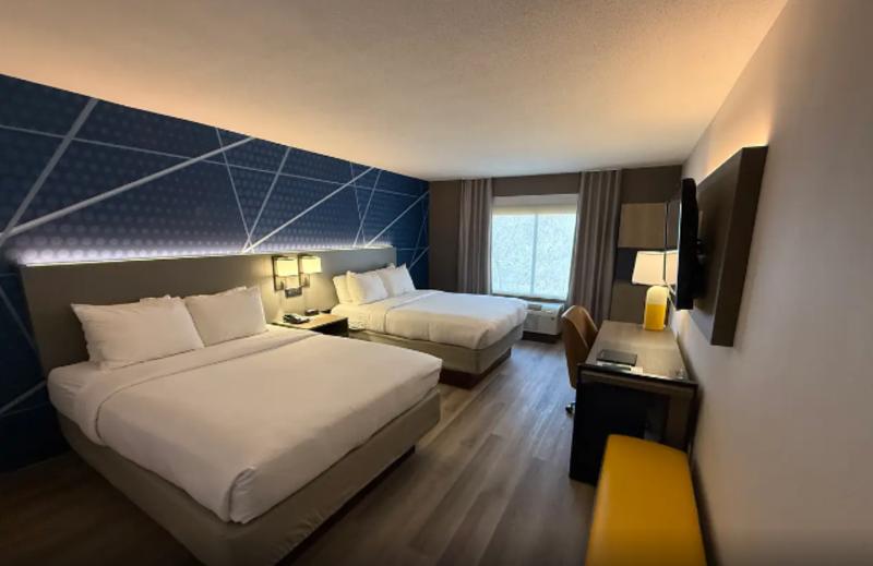 Comfort Inn & Suites Danbury-Bethel image