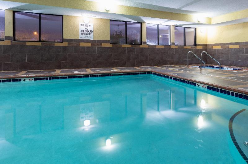 Holiday Inn Expr and Sts Rochester - Mayo Clinic image