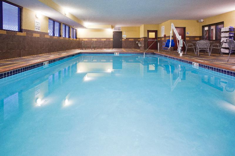 Holiday Inn Expr and Sts Rochester - Mayo Clinic image