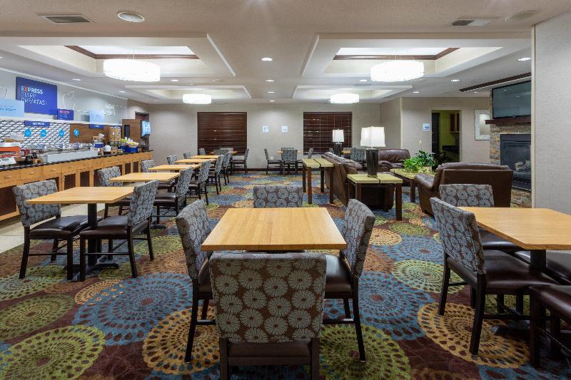 Holiday Inn Expr and Sts Rochester - Mayo Clinic image