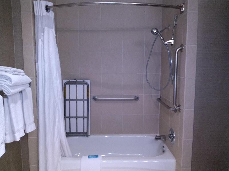 Holiday Inn Express & Suites Waterford image