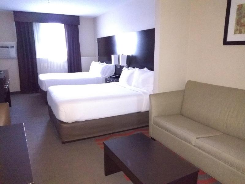 Holiday Inn Express & Suites Waterford image