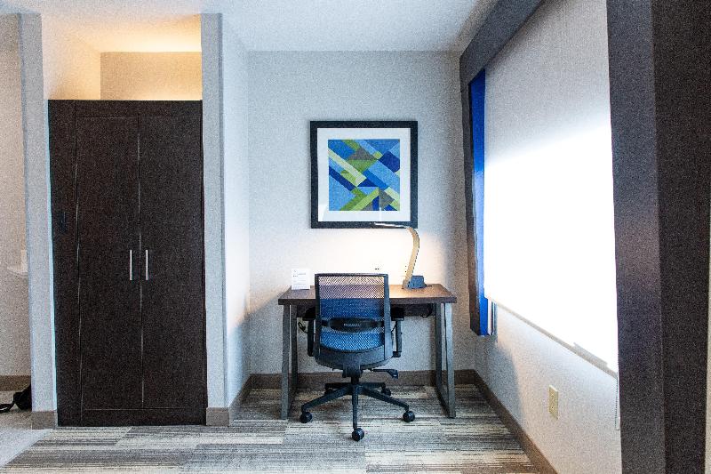 Holiday Inn Express Columbus - Dublin image