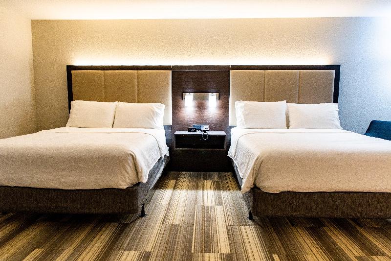 Holiday Inn Express Columbus - Dublin image