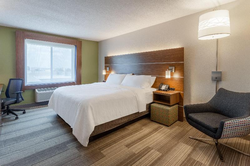 Holiday Inn Express & Suites Burlington photo 18