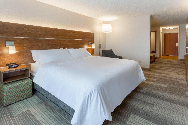 Holiday Inn Express & Suites Burlington photo 19