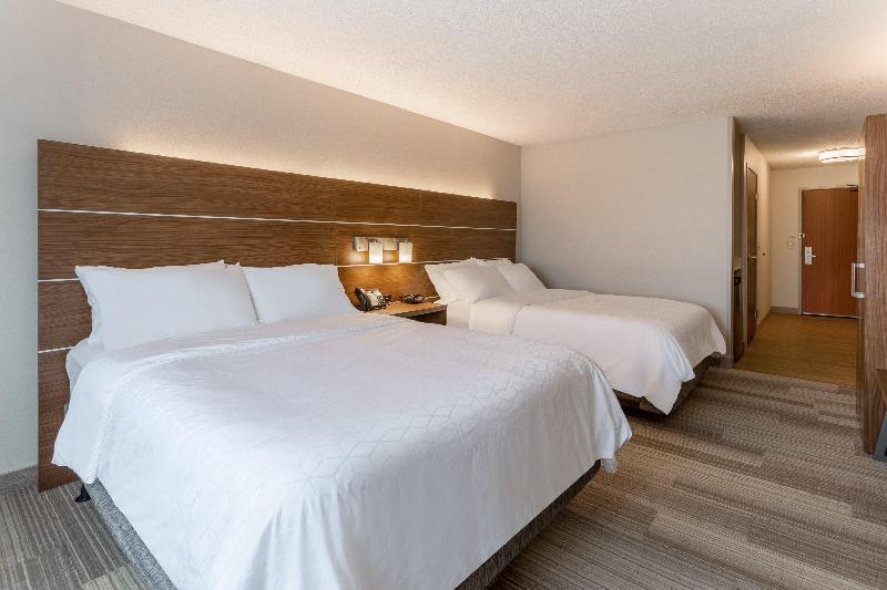 Holiday Inn Express & Suites Burlington photo 20