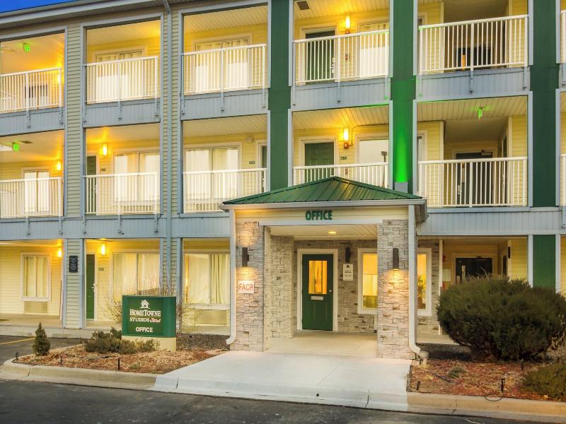 HomeTowne Studios Denver - Glendale/ Cherry Creek