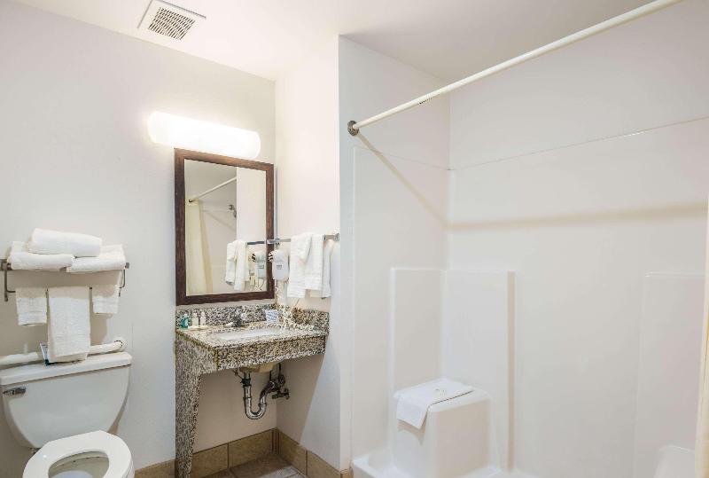 Quality Inn & Suites image