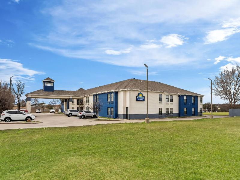 Days Inn by Wyndham Dallas Plano image