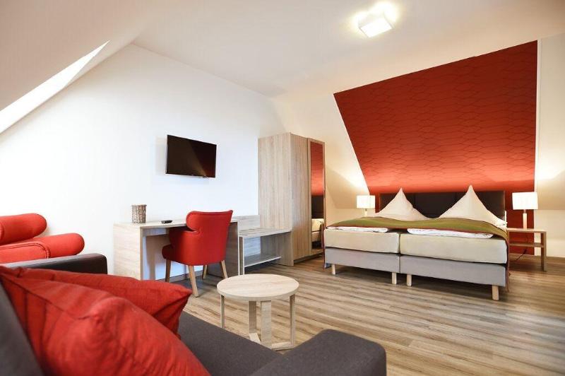 Neue Höhe Hotel  image