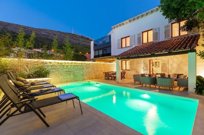 Hedera Estate - Villa Hedera image