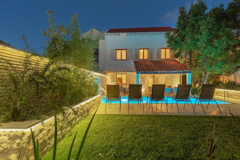 Hedera Estate - Villa Hedera image