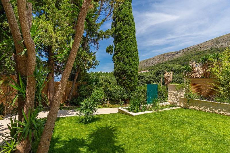 Hedera Estate - Villa Hedera image