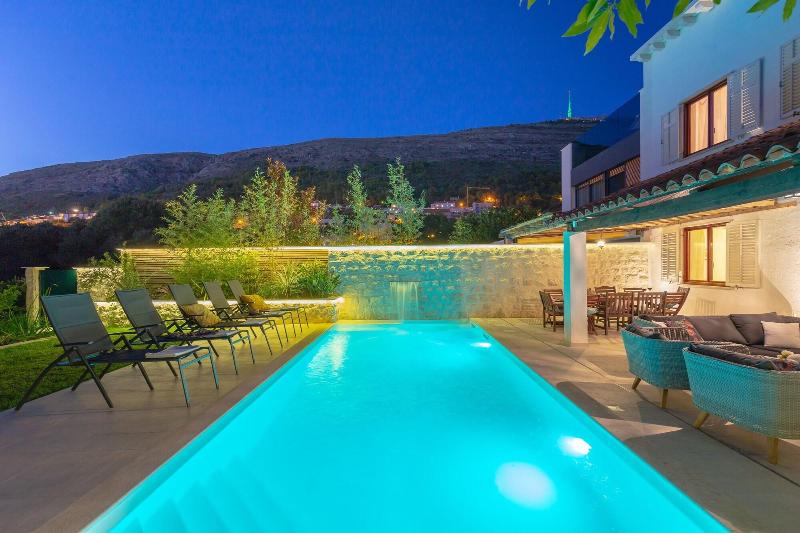Hedera Estate - Villa Hedera image