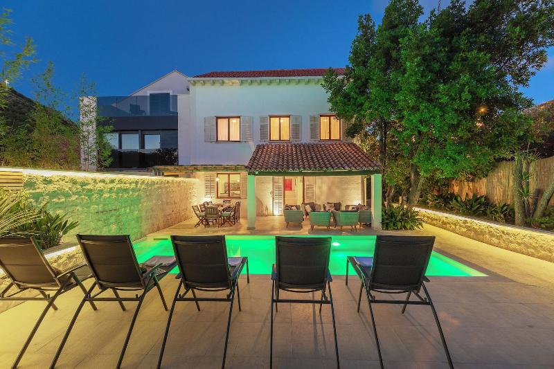Hedera Estate - Villa Hedera image