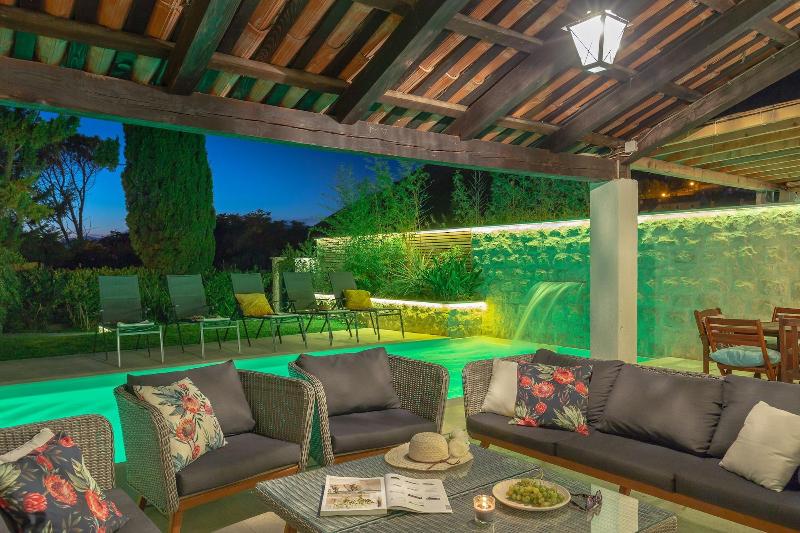 Hedera Estate - Villa Hedera image