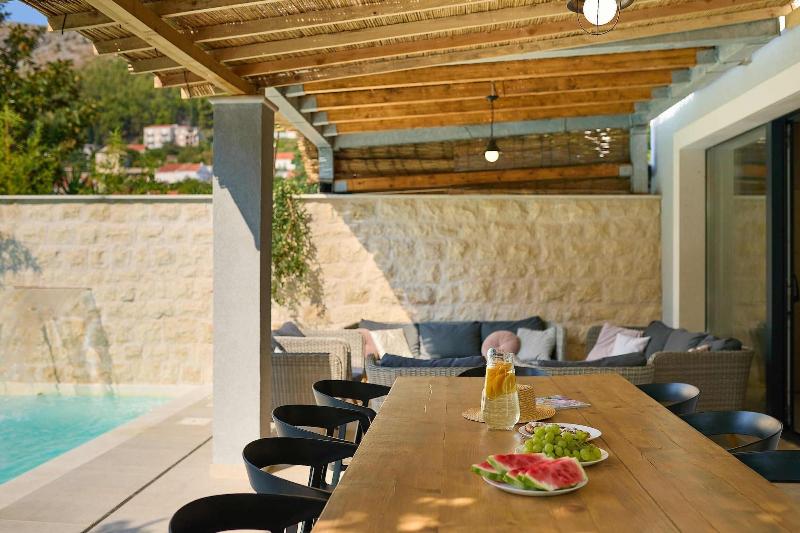 Hedera Estate - Villa Hedera image