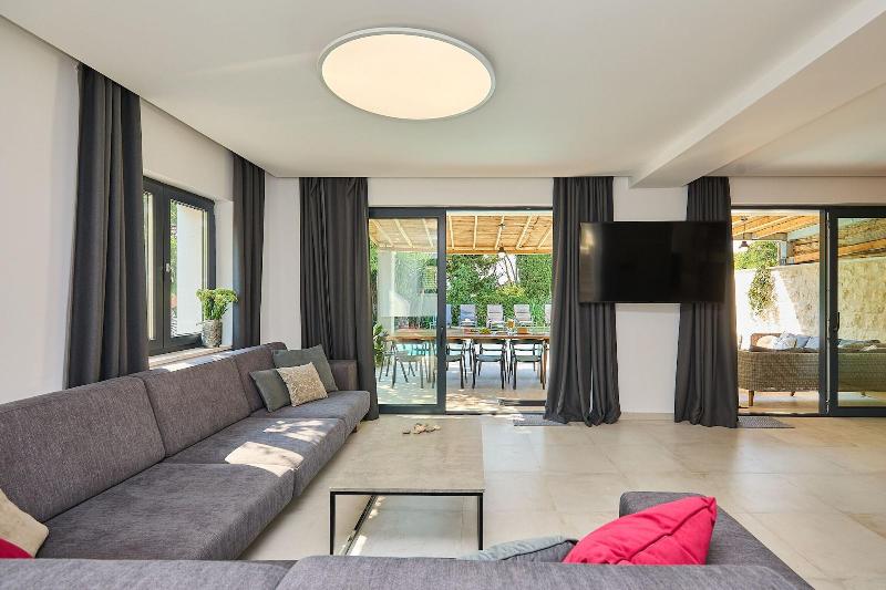 Hedera Estate - Villa Hedera image