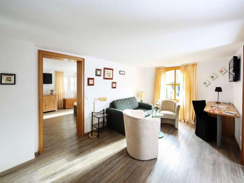 Romantikhotel Neuhaus image