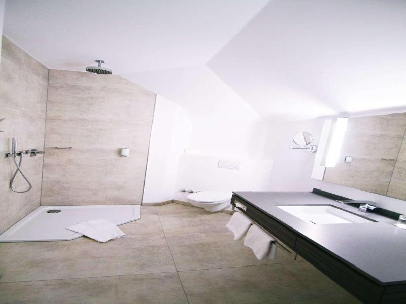 Romantikhotel Neuhaus image