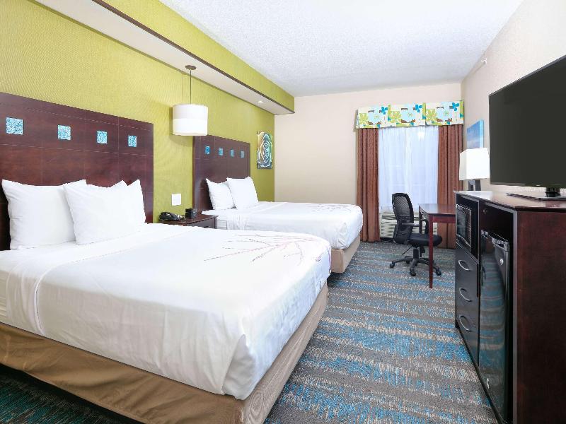 La Quinta Inn and Suites South Grand Prairie image