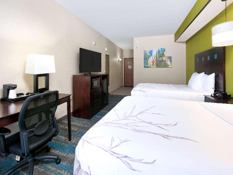 La Quinta Inn and Suites South Grand Prairie image