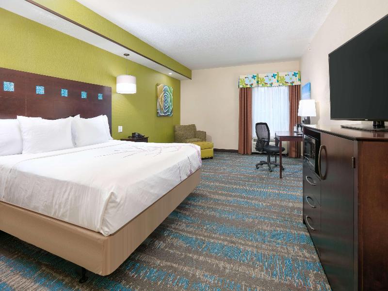 La Quinta Inn and Suites South Grand Prairie image