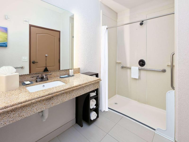 La Quinta Inn and Suites South Grand Prairie image