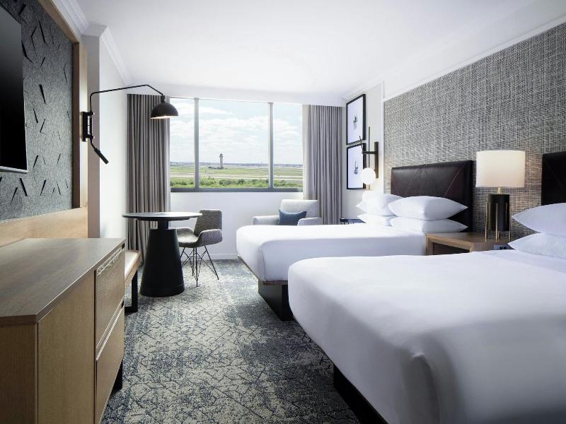 Sheraton DFW Airport Hotel image