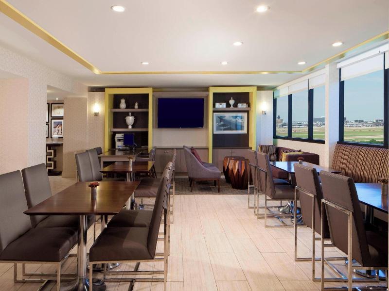 Sheraton DFW Airport Hotel image