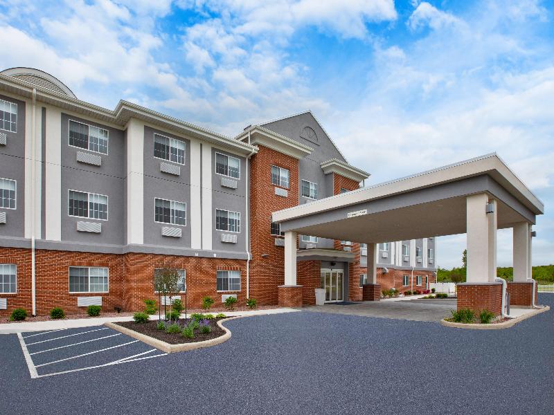 Holiday Inn Express & Suites Defiance image