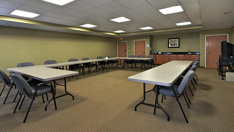 Holiday Inn Express & Suites Defiance image