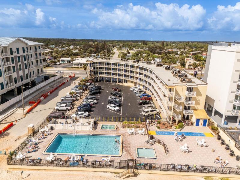 Outrigger Beach Club image