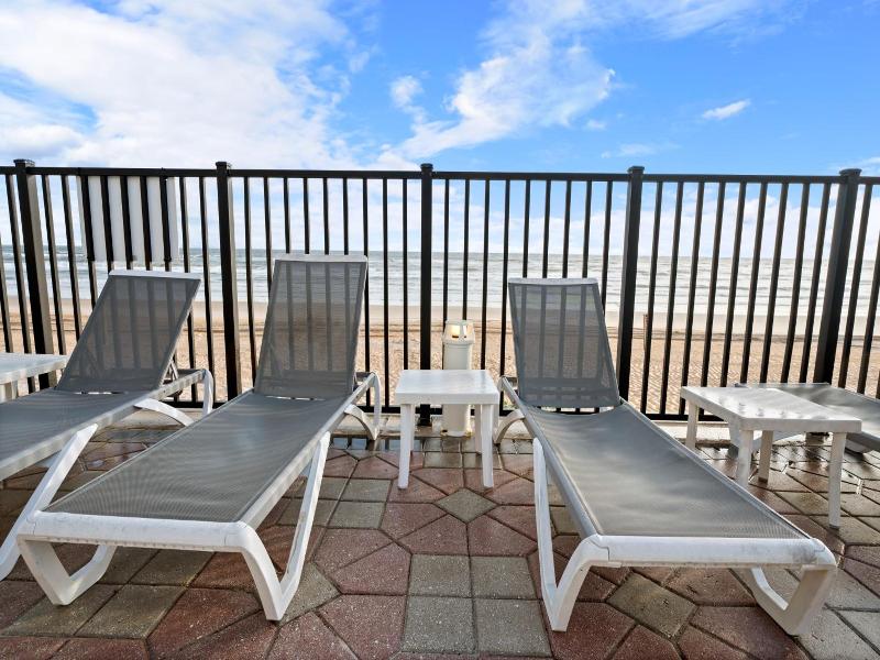 Outrigger Beach Club image