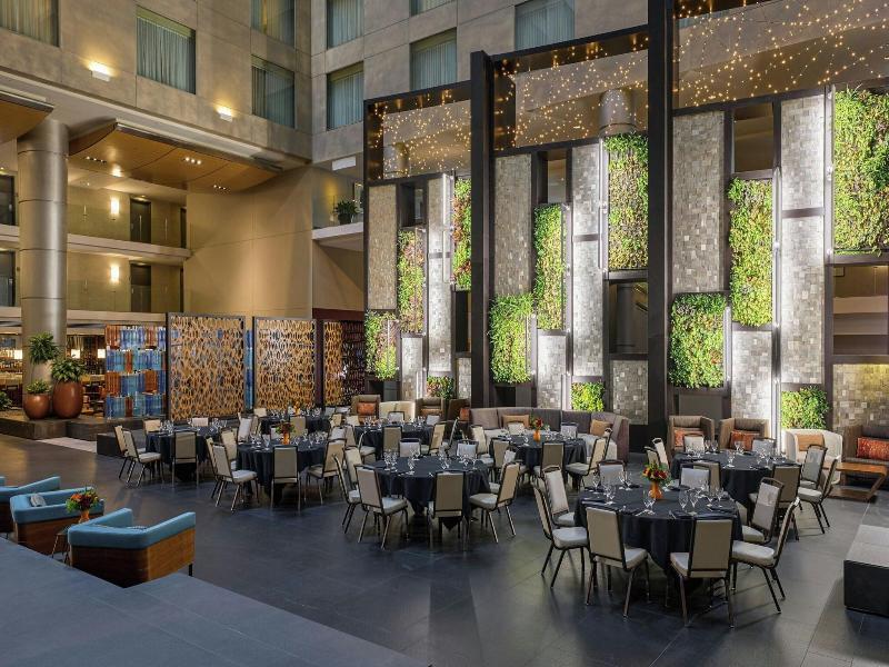 The Westin Detroit Metropolitan Airport image