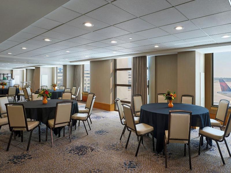 The Westin Detroit Metropolitan Airport image