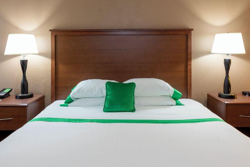 GuestHouse Inn Rochester image