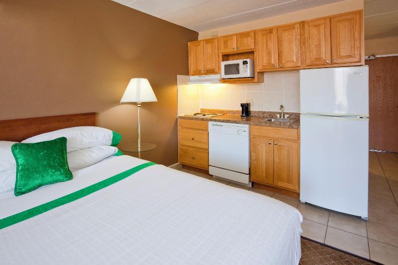 GuestHouse Inn Rochester image